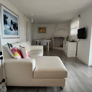 https://villa-tinnari.in-sardinia.net